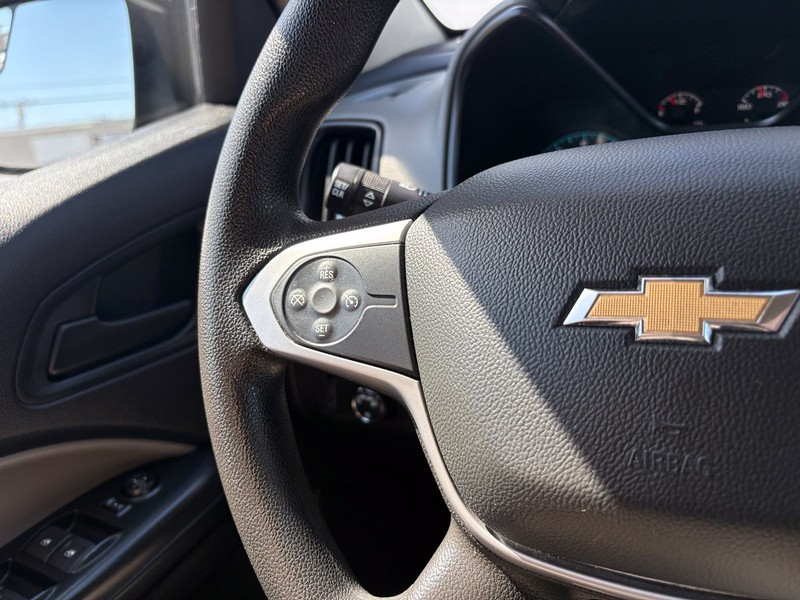 Chevrolet Colorado Vehicle Full-screen Gallery Image 24