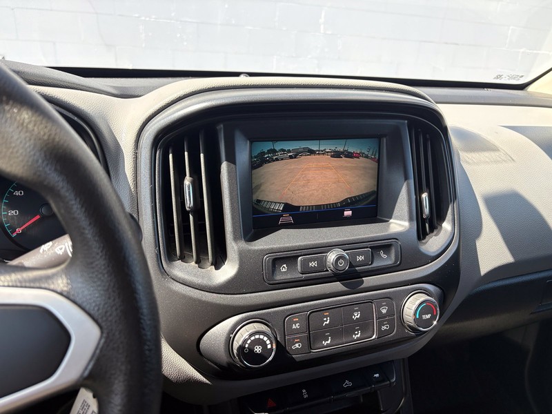 Chevrolet Colorado Vehicle Full-screen Gallery Image 27