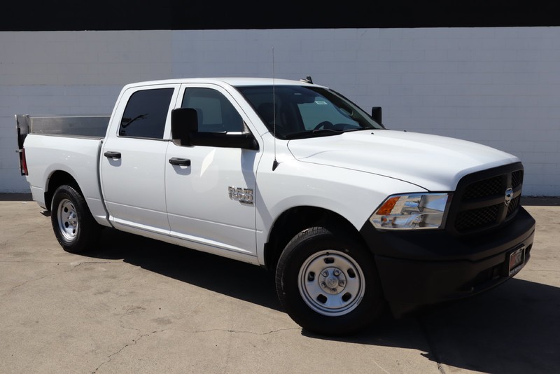 Ram 1500 Classic Vehicle Full-screen Gallery Image 02