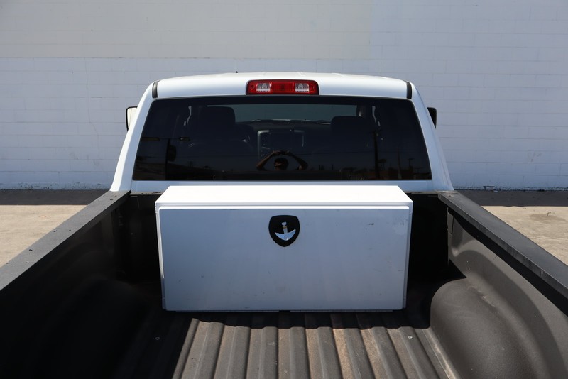 Ram 1500 Classic Vehicle Full-screen Gallery Image 07