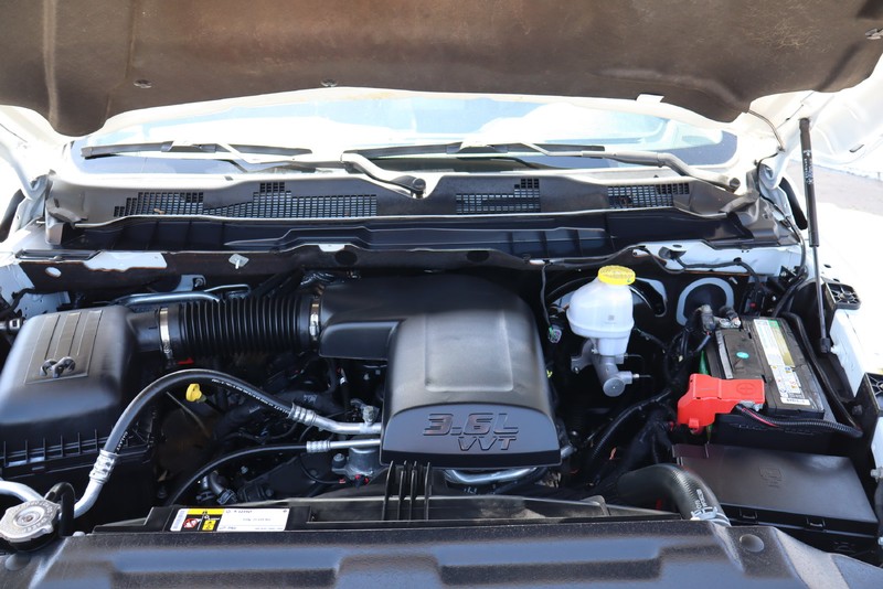Ram 1500 Classic Vehicle Full-screen Gallery Image 13
