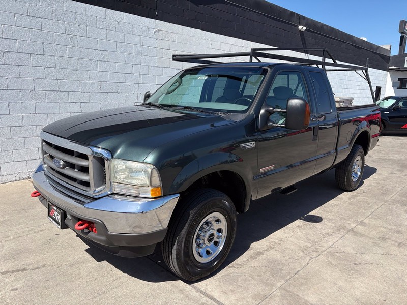Ford Super Duty F-250 Vehicle Full-screen Gallery Image 11