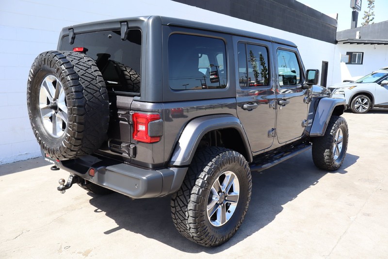 Jeep Wrangler Unlimited Vehicle Full-screen Gallery Image 05
