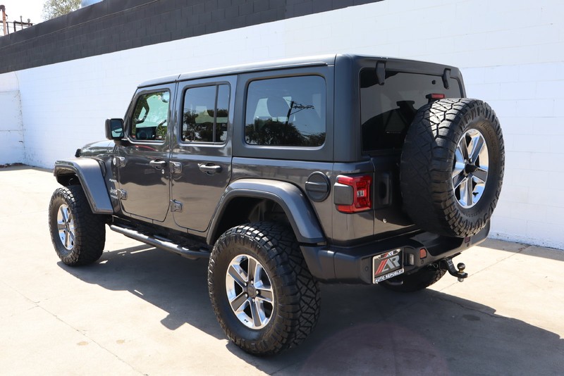 Jeep Wrangler Unlimited Vehicle Full-screen Gallery Image 09