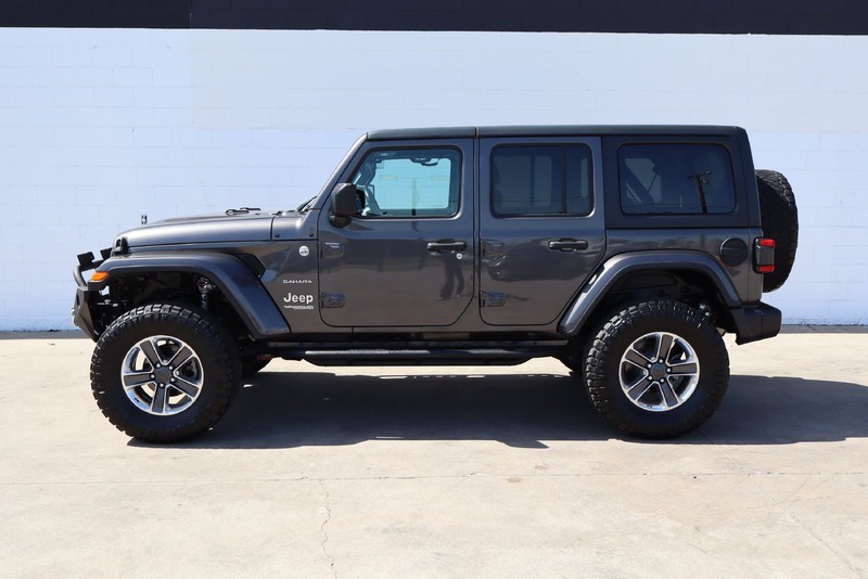 Jeep Wrangler Unlimited Vehicle Full-screen Gallery Image 10