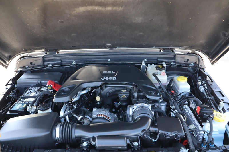 Jeep Wrangler Unlimited Vehicle Full-screen Gallery Image 12