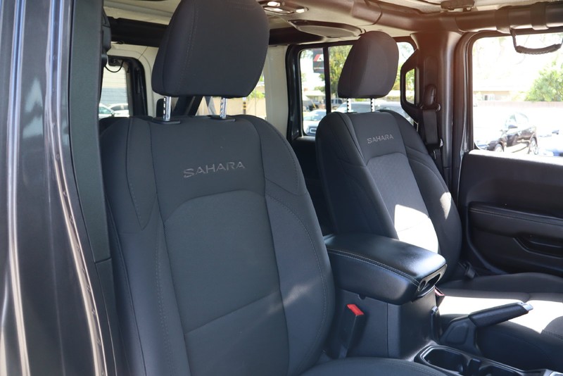 Jeep Wrangler Unlimited Vehicle Full-screen Gallery Image 19