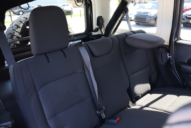 Jeep Wrangler Unlimited Vehicle Full-screen Gallery Image 20