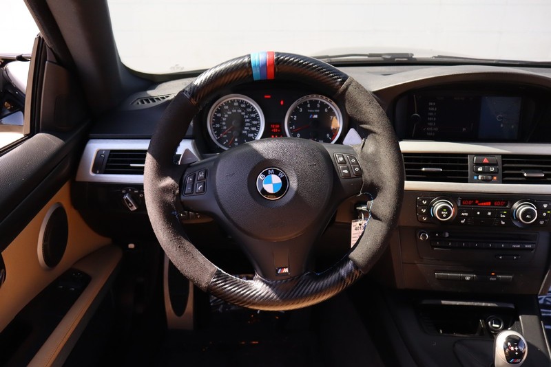 BMW M3 Vehicle Full-screen Gallery Image 22