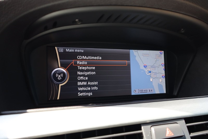 BMW M3 Vehicle Full-screen Gallery Image 24