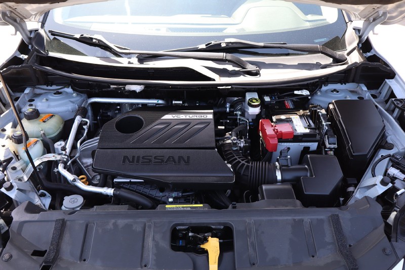 Nissan Rogue Vehicle Full-screen Gallery Image 13