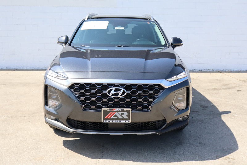 Hyundai Santa Fe Vehicle Full-screen Gallery Image 02