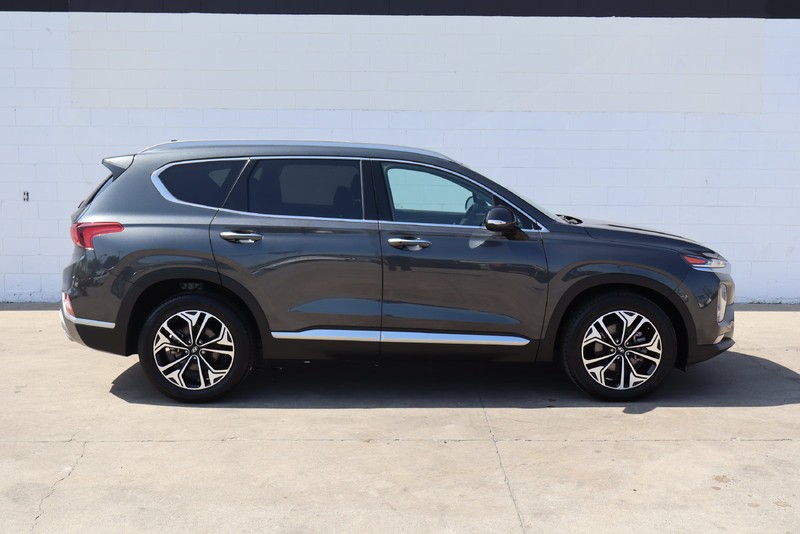 Hyundai Santa Fe Vehicle Full-screen Gallery Image 04