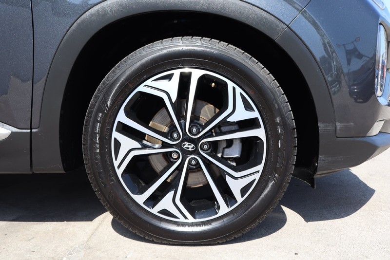 Hyundai Santa Fe Vehicle Full-screen Gallery Image 14