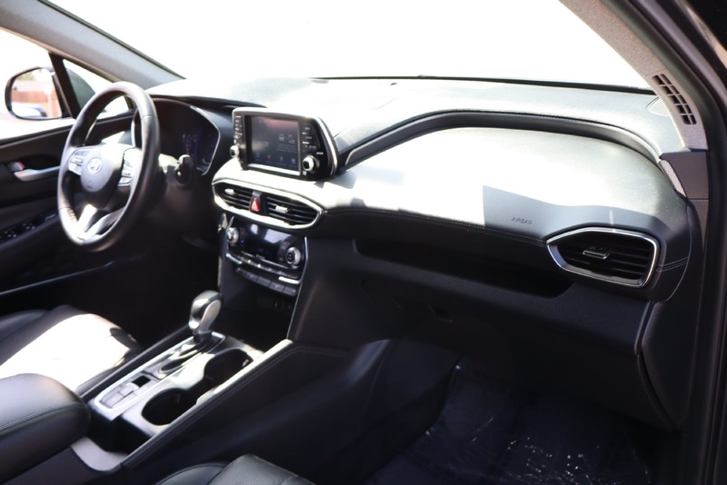 Hyundai Santa Fe Vehicle Full-screen Gallery Image 19