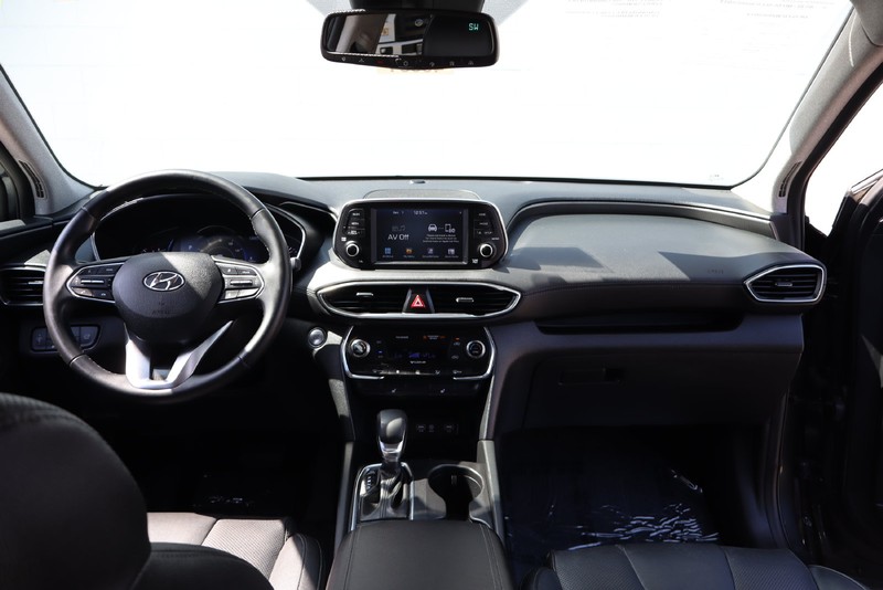 Hyundai Santa Fe Vehicle Full-screen Gallery Image 22