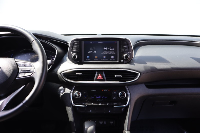 Hyundai Santa Fe Vehicle Full-screen Gallery Image 27