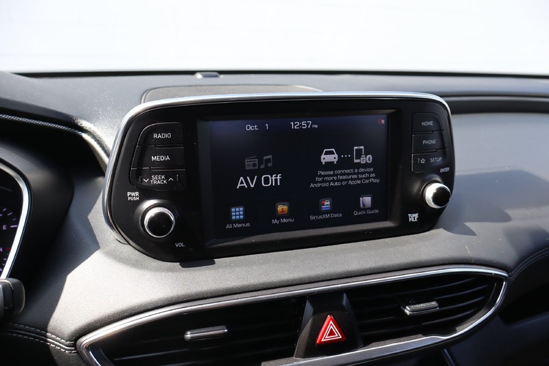 Hyundai Santa Fe Vehicle Full-screen Gallery Image 28