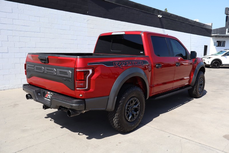 Ford F-150 Vehicle Full-screen Gallery Image 05