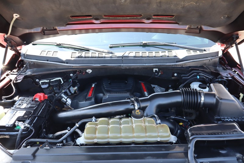 Ford F-150 Vehicle Full-screen Gallery Image 12