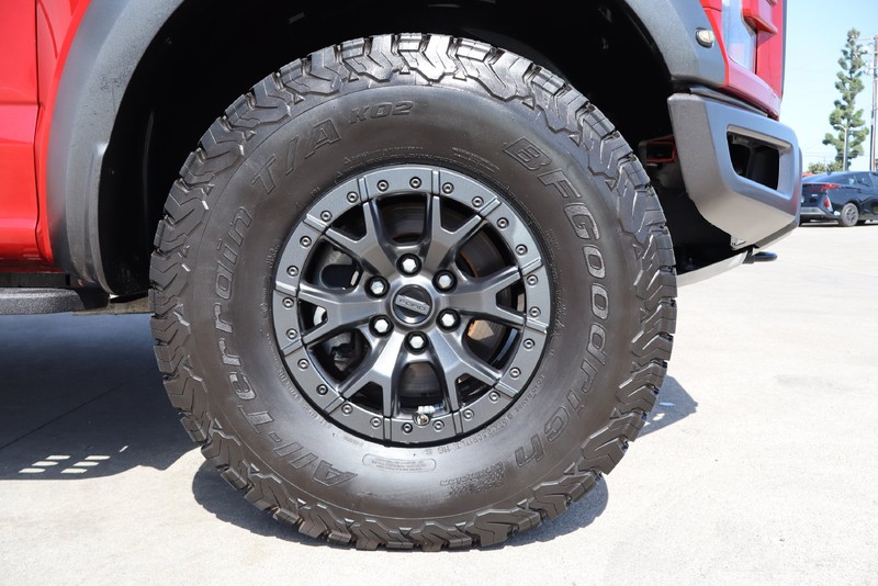 Ford F-150 Vehicle Full-screen Gallery Image 13