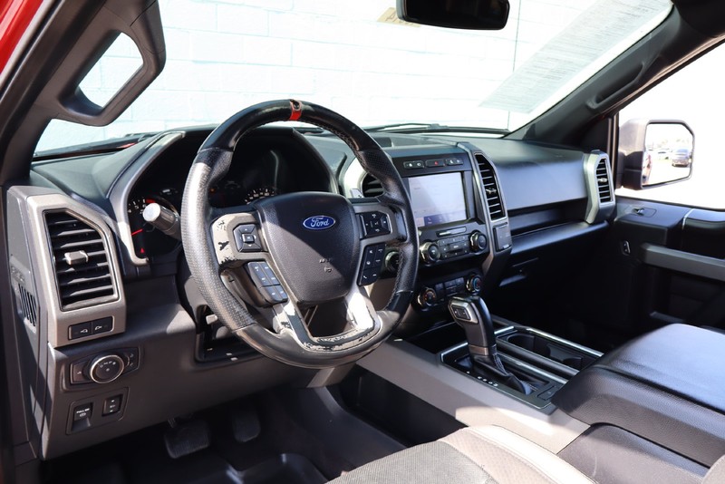 Ford F-150 Vehicle Full-screen Gallery Image 15
