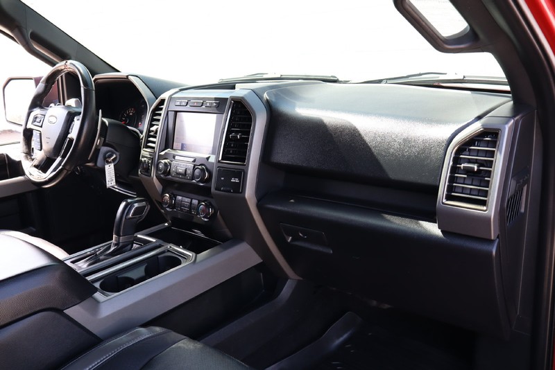 Ford F-150 Vehicle Full-screen Gallery Image 18
