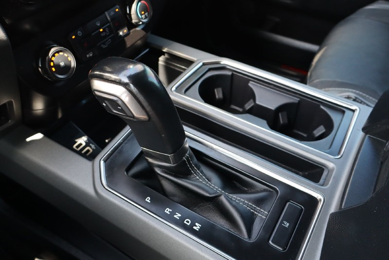 Ford F-150 Vehicle Full-screen Gallery Image 27