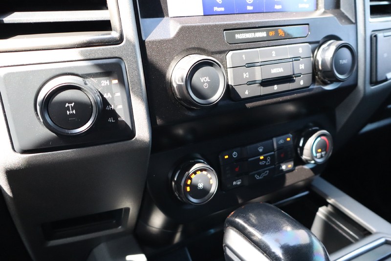 Ford F-150 Vehicle Full-screen Gallery Image 28