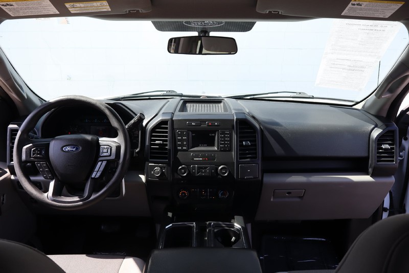 Ford F-150 Vehicle Full-screen Gallery Image 21