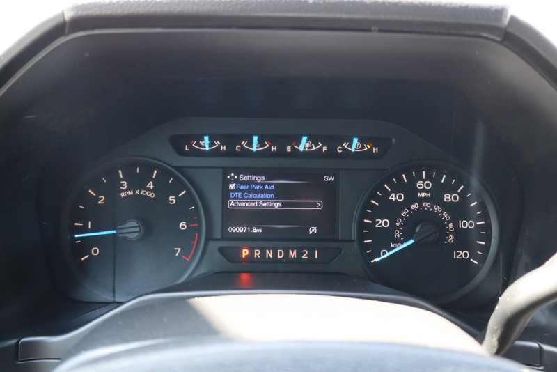 Ford F-150 Vehicle Full-screen Gallery Image 22