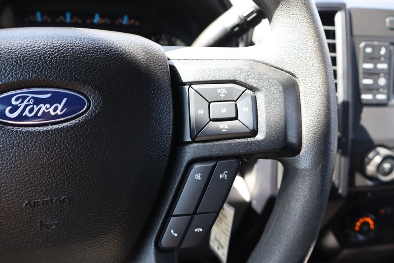 Ford F-150 Vehicle Full-screen Gallery Image 25