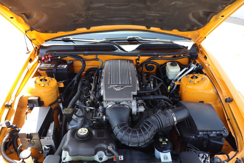 Ford Mustang Vehicle Full-screen Gallery Image 11