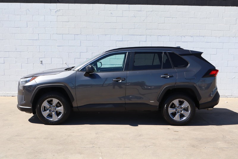 Toyota RAV4 Vehicle Full-screen Gallery Image 10