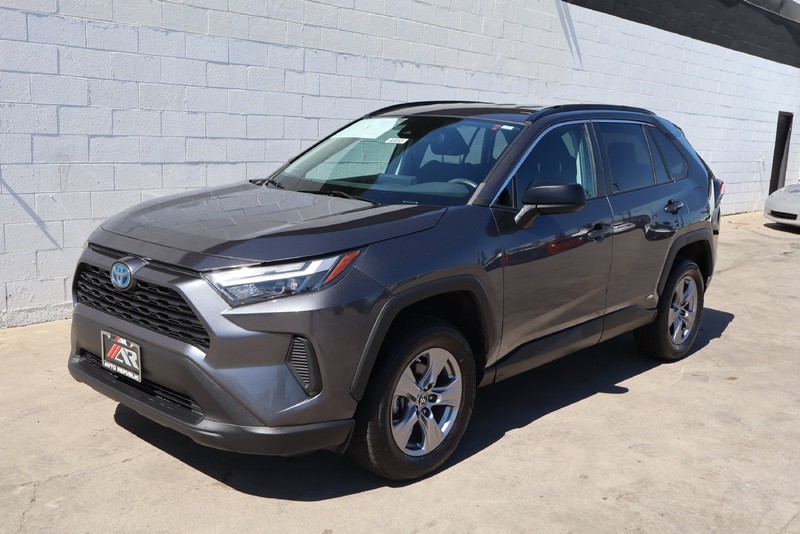 Toyota RAV4 Vehicle Full-screen Gallery Image 11
