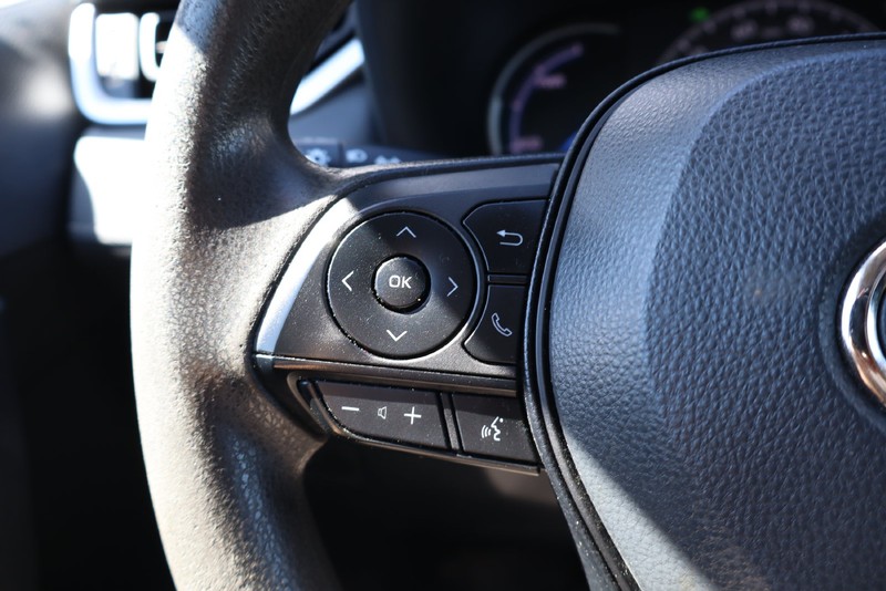 Toyota RAV4 Vehicle Full-screen Gallery Image 23