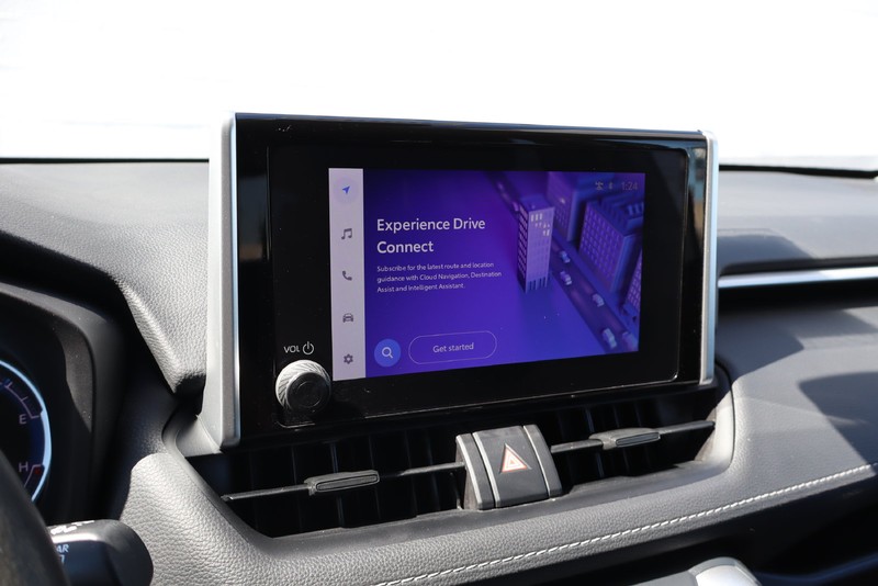 Toyota RAV4 Vehicle Full-screen Gallery Image 26