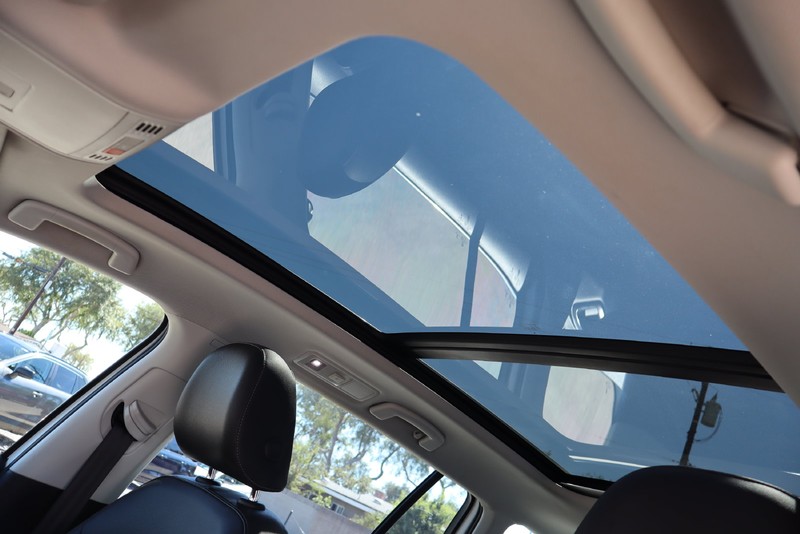 Volkswagen Golf SportWagen Vehicle Full-screen Gallery Image 30