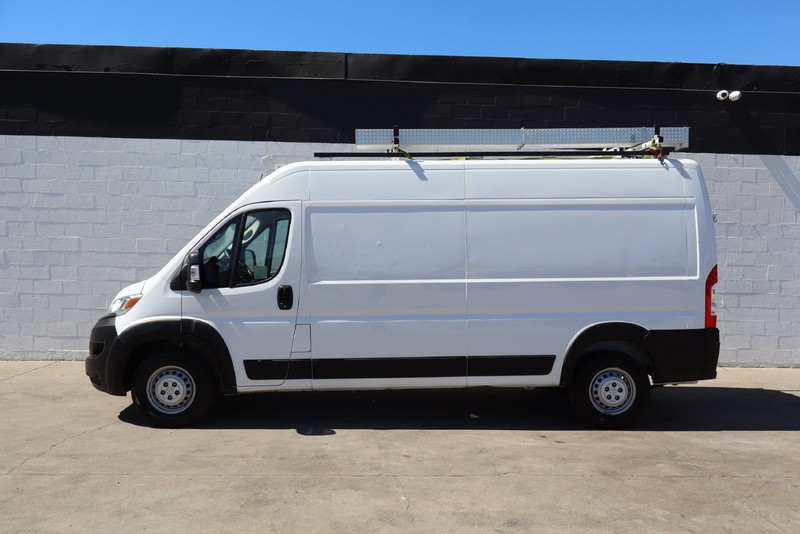 Ram ProMaster Vehicle Full-screen Gallery Image 01