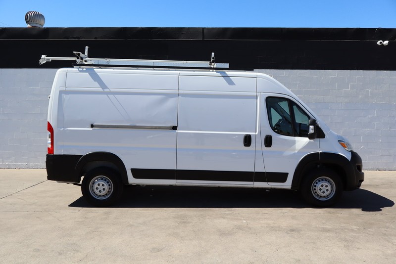 Ram ProMaster Vehicle Full-screen Gallery Image 05