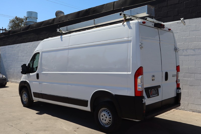 Ram ProMaster Vehicle Full-screen Gallery Image 11