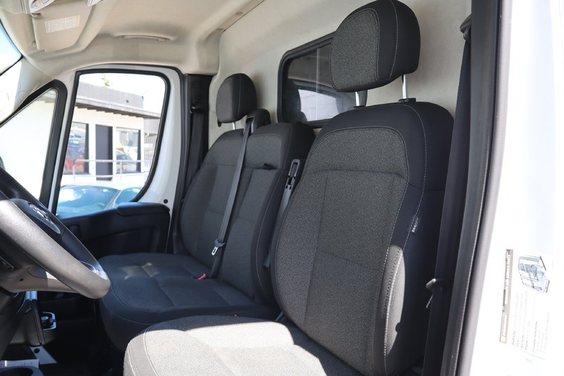 Ram ProMaster Vehicle Full-screen Gallery Image 17