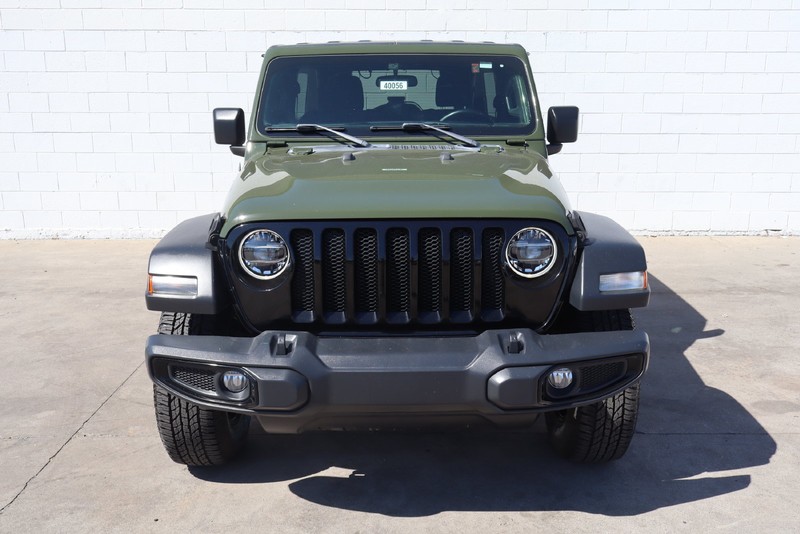 Jeep Wrangler Vehicle Full-screen Gallery Image 02