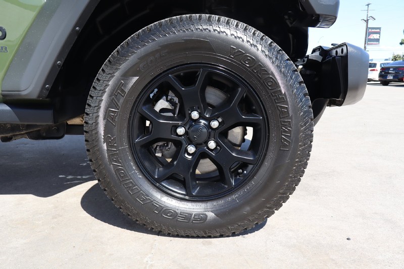 Jeep Wrangler Vehicle Full-screen Gallery Image 13