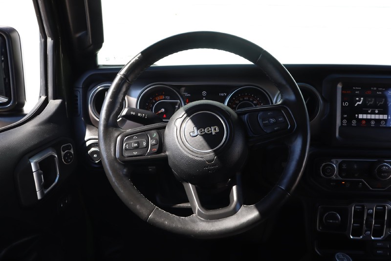 Jeep Wrangler Vehicle Full-screen Gallery Image 23