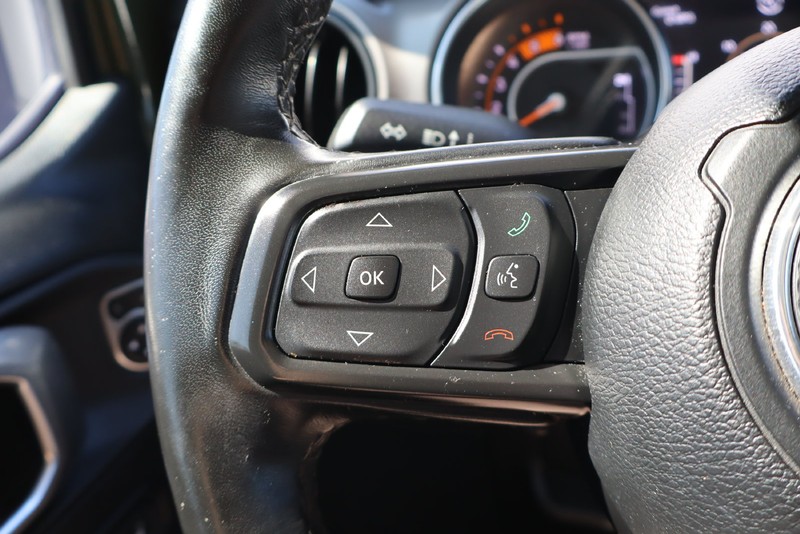 Jeep Wrangler Vehicle Full-screen Gallery Image 24