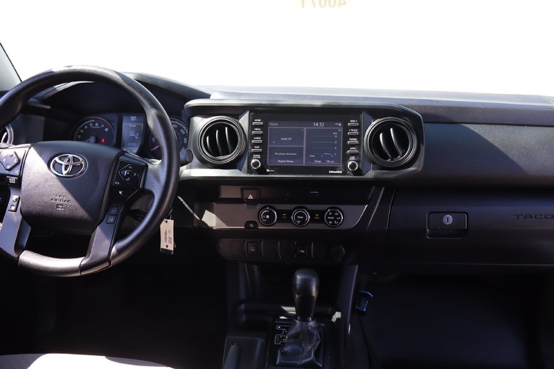 Toyota Tacoma Vehicle Full-screen Gallery Image 19