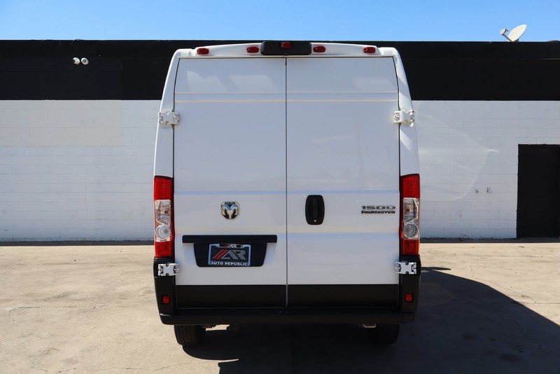 Ram ProMaster Cargo Van Vehicle Full-screen Gallery Image 06