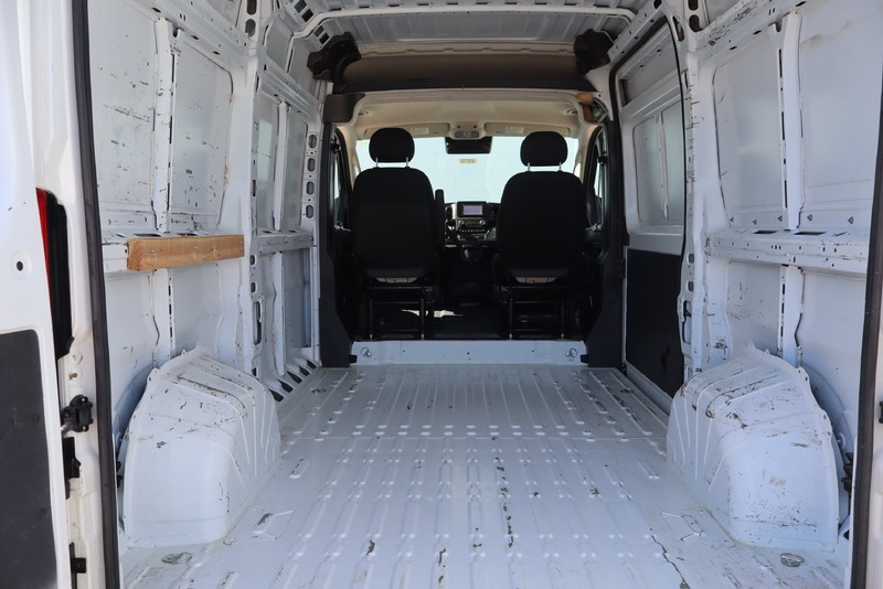 Ram ProMaster Cargo Van Vehicle Full-screen Gallery Image 07