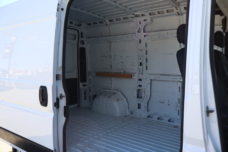 Ram ProMaster Cargo Van Vehicle Full-screen Gallery Image 11